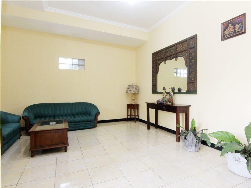 Отель Jj House Gejayan Kejayan Экстерьер фото