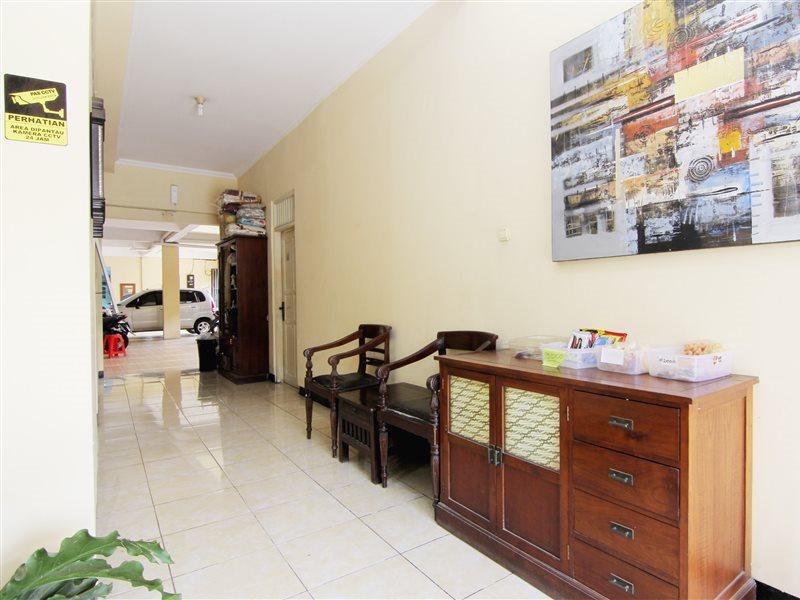 Отель Jj House Gejayan Kejayan Экстерьер фото