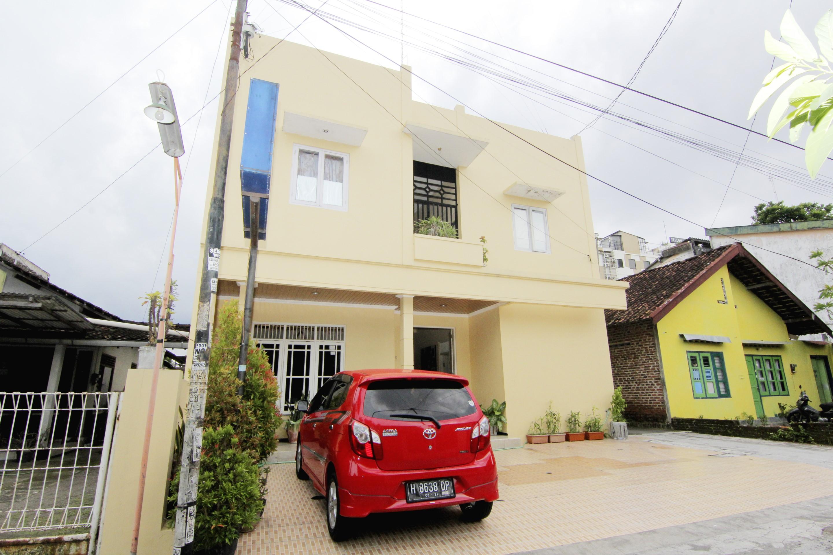 Отель Jj House Gejayan Kejayan Экстерьер фото