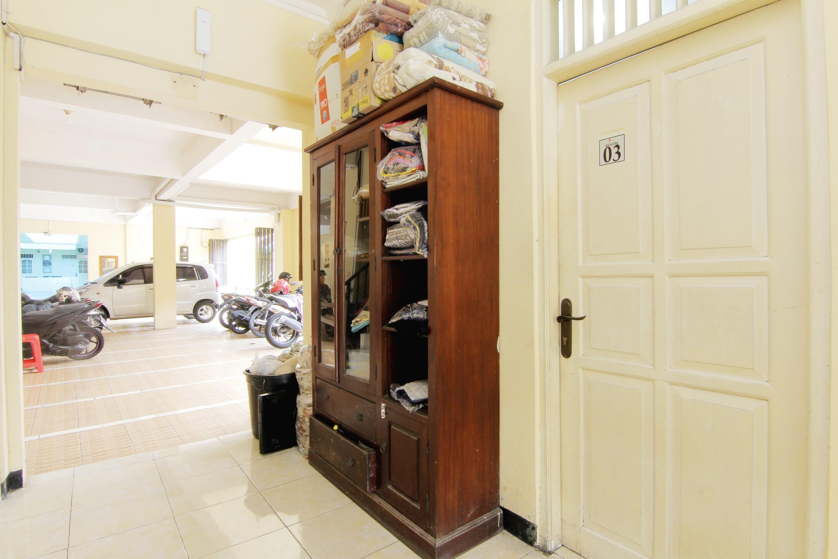 Отель Jj House Gejayan Kejayan Экстерьер фото