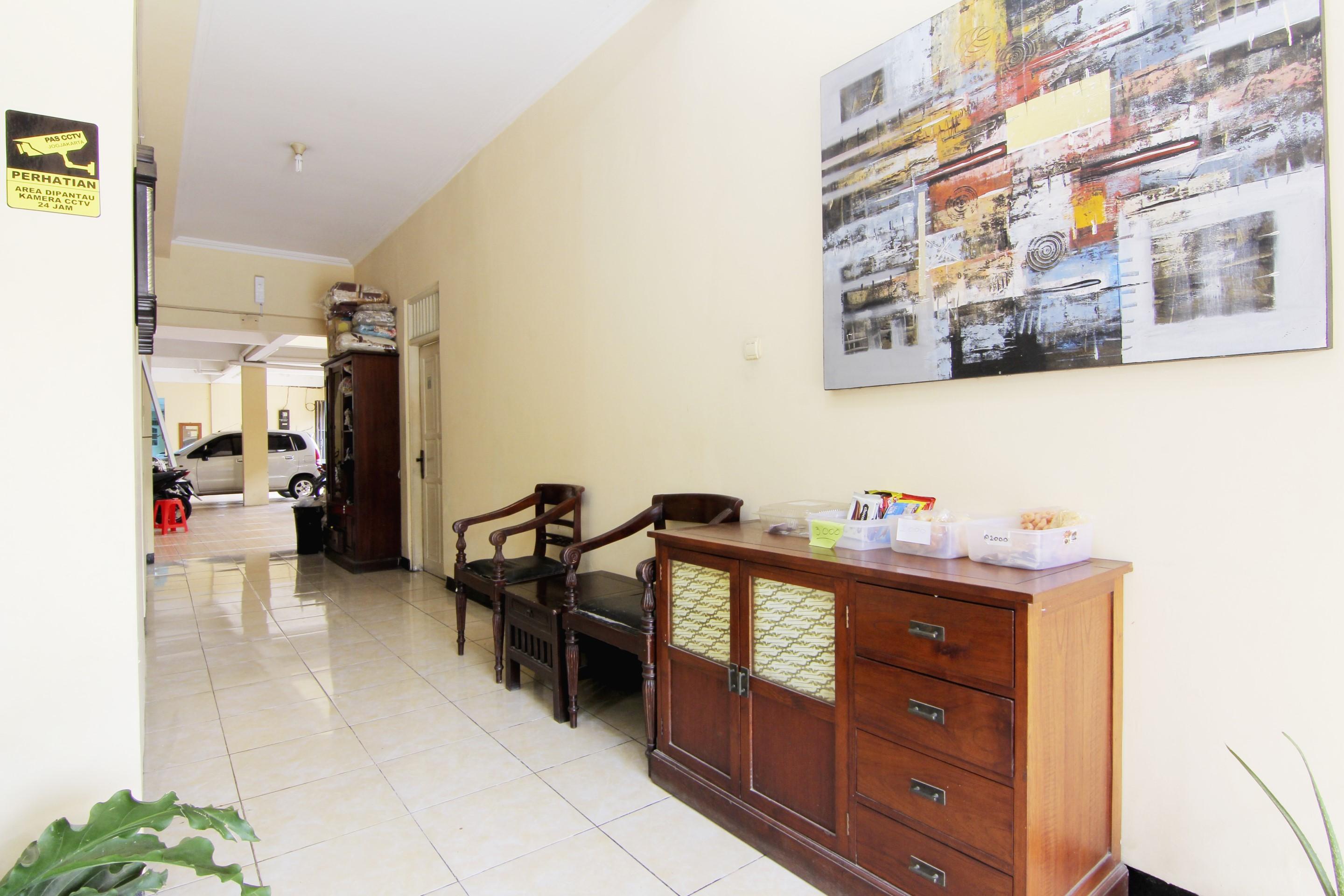 Отель Jj House Gejayan Kejayan Экстерьер фото
