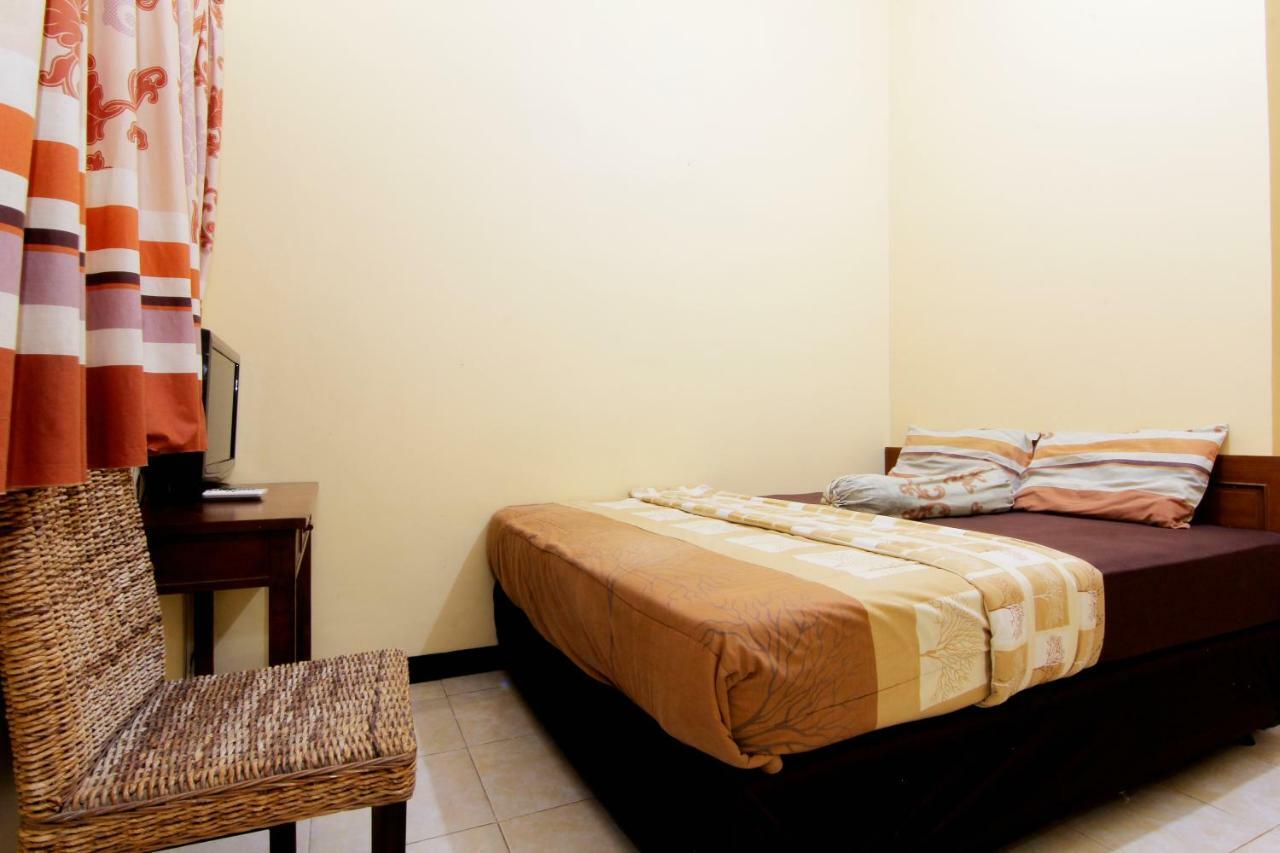 Отель Jj House Gejayan Kejayan Экстерьер фото