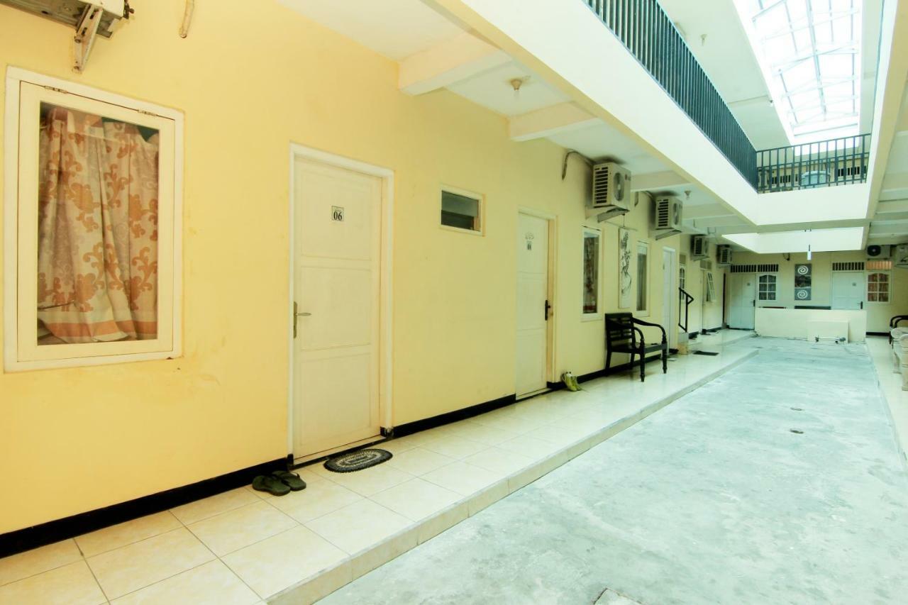 Отель Jj House Gejayan Kejayan Экстерьер фото
